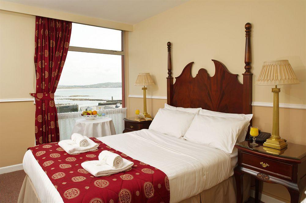 Logues Liscannor Hotel ภายนอก รูปภาพ